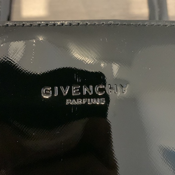 Givenchy tote - Picture 2 of 3